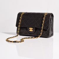 Chanel Vintage Handbag - Sold for $3,456 on 12-01-2022 (Lot 18).jpg